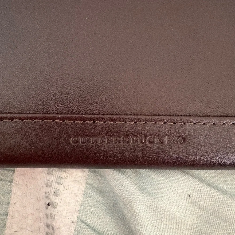 Cutter & Buck Genuine Leather Travel Wallet Adventures by Disney Edition